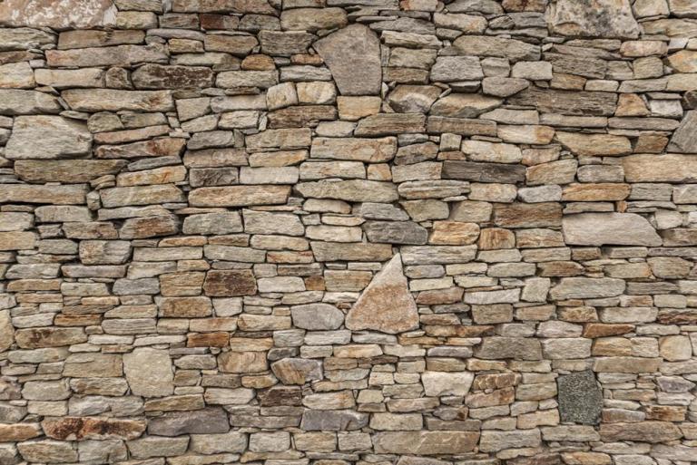 Quels matériaux choisir pour la création de murets à Lons-le-Saunier ?